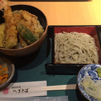 新潟名物 布のり蕎麦とおいしい酒菜 きなせや. 赤坂割烹店 - 