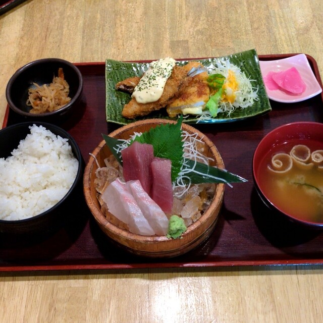 Shin Osaka Seafood Shokudo Ouesuto photo 2