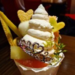 パフェ専門店 幸せのレシピ スイート - 二色のメロンパフェ 灰かぶりの恋夢