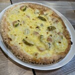 村のピザ屋 カンパーニャ - ●生いちじくとゴルゴンゾーラ　M 2350円
      フランス原産白イチジク、ねっとり甘いバナーネと
      ゴルゴンゾーラ