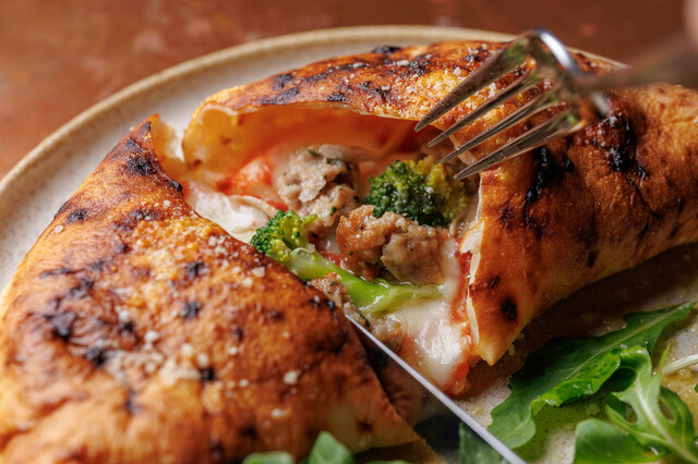 Pizzeria VESTA notte（ピッツェリア ウエスタ ノッテ） - 勾当台公園（ピザ）の写真