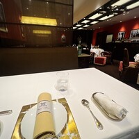 メゾン ポール・ボキューズ - 