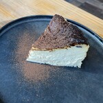 KARIYADO CAFE - バスクチーズ　¥700