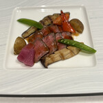 久右衛門邸 - ローストビーフ、グレービーソース