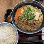 吉野家 - 料理写真:季節限定とんこつ牛鍋膳899円税込クーポン利用で50円引き!