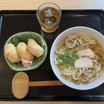 日日 - 料理写真:肉うどん稲荷寿司付き1,500円