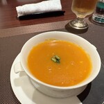 中国料理 煌蘭苑 - 南瓜蟹肉入りフカヒレスープ