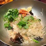 GINGER GRASS modern thai vietnamese - ズワイ蟹のベトナム春雨炒め