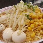 ラーメンまるよし - 大盛醤油ラーメン(＋コーン＆うずら玉子)