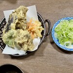 元祖手打そば いづるや - 天ぷらもマジで美味しかった