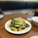 中華飯店 - あさりと青菜炒め