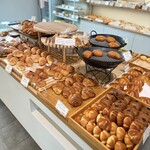 江戸屋 - 平日11時前頃 ①