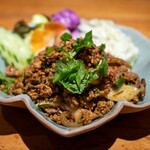 サイアムセラドン - 2025.10 ラープ・ムー・チェンマイ（1,100円）豚挽き肉のスパイシーハーブ和え