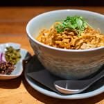 サイアムセラドン - 2025.10 カオ・ソーイ（1,380円）チェンマイチキンカレーヌードル