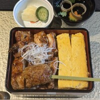 炭焼きうなぎ・かしわ 登河 - かしわ黄金重自家製つくね付き ¥2,600