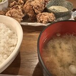 飯処 ふぉす。 - ムネ肉とモモ肉のMix+ 定食Set
      850円(税込)+350円(税込)