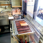 腸詰屋 - 調理中