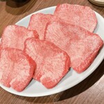 炭火焼肉ホルモン うらら - 