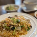 イサーンキッチン タイ料理&タイ居酒屋 - 