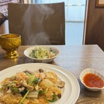 イサーンキッチン タイ料理&タイ居酒屋 - 