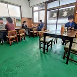 中華そば 末広 - 店内