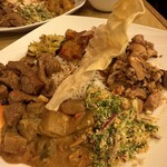 KING LION スリランカレストラン＆バー - 副菜は水菜のサンボルとかオニオンサラダとかﾊﾟｲﾅｯﾌﾟﾙとか