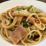 デリ&カフェ ナポ - フレッシュトマトと野菜とベーコンのトマトクリームパスタ