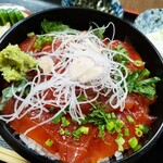 長月 - たっぷりの薬味と漬けまぐろ