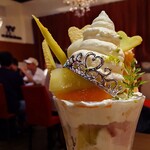 パフェ専門店 幸せのレシピ スイート - 二色のメロンパフェ 灰かぶりの恋夢