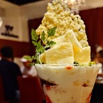 パフェ専門店 幸せのレシピ スイート - チーズスフレパフェ 笑顔の猫のひみつ