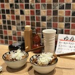 炉端ともつ煮 炎 - 