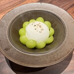 Aju trattorìa 飯田橋 - 旬のフルーツとブッラータチーズのカプレーゼ