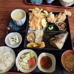 美のり - 美のりランチ(唐揚げ)，天ぷらには赤魚も❗