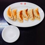 味楽 - ■ ギョウザ (6個)、600円