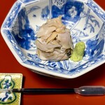 蛤料理 うえむら - 蛤の刺身と醬油のスポイト