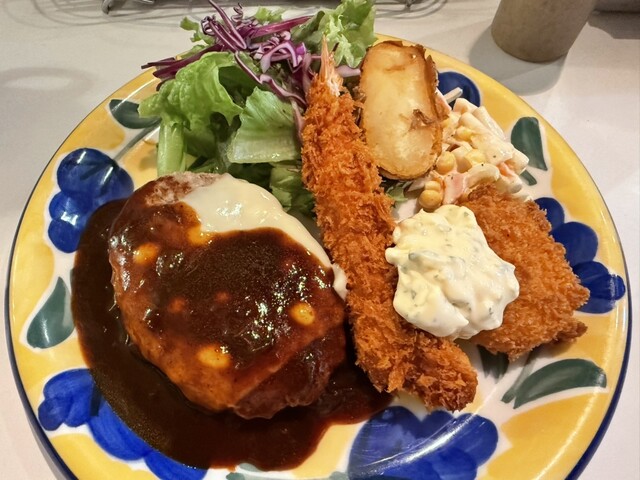 Bambi Yotsuya Ten photo 2