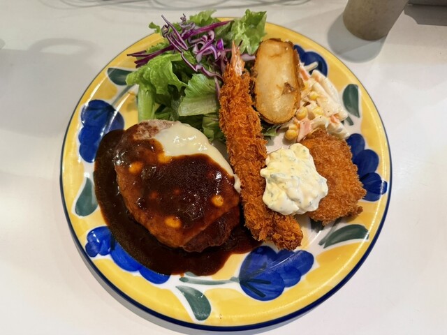 Bambi Yotsuya Ten photo 3