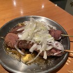 太陽食堂 - レバー　ごま油と塩か、ニンニク醤油を選べます。