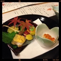 京都・嵐山 ご清遊の宿 らんざん - いくらと生湯葉のゼリーかけ✨かます丹波焼✨慈姑クリームチーズ✨零余子と銀杏串✨公孫樹丸十✨柿姿麩✨黒枝豆
                
                公孫樹←なんて読めます？
                これ、いちょう
                丸十←は、薩摩を意味します。薩摩藩の家紋が丸に十で、このお料理では、サツマイモの品でした。
                
                
                慈姑←読めます？
                くわいと言います。
                根の部分で、私、大好きなんです。百合根のような感触です。