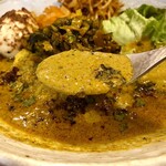 SPICY CURRY 魯珈 - 