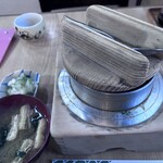 金釜 広沢店 - えび釜飯到着