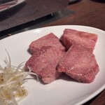カウンター焼肉 ふかみ - 厚切りタン
