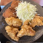 からやま - 料理写真:とり天あい盛り　どう？このボリューム！