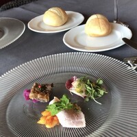 鉄板焼き 銀座 ポルトファーロ - パンも美味しい