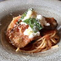 鉄板焼き 銀座 ポルトファーロ 本店 - 秋茄子とバジリコ、リコッタチーズのトマトソース