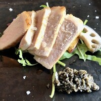 鉄板焼き 銀座 ポルトファーロ 本店 - 豚ロース肉の鉄板焼き　タップナードソース