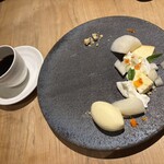 ダイニングルーム バイ ザ ビワコ - 〆の秋麗、コーシーとデザート屋根(*´ω｀*)