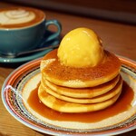 ホシカワカフェ - クラシックパンケーキとカフェラテ
