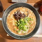 ドン．チードル - 魚介とんこつ 900円