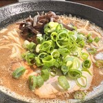 ドン．チードル - 魚介とんこつ 900円